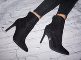 Yaneli Bootie
