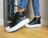 Riley Sneaker